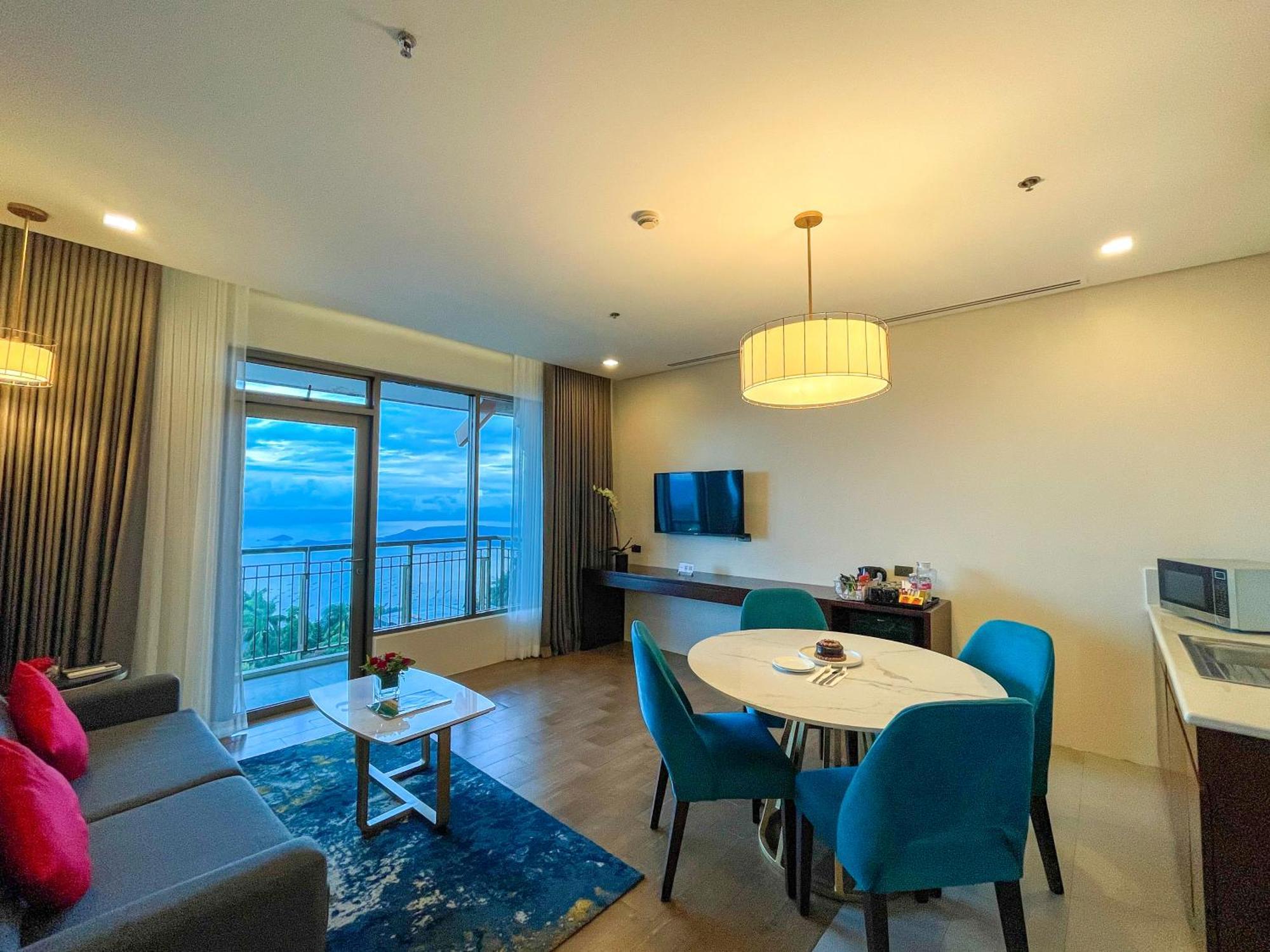 Hotel Summit Ridge Tagaytay - Newly Renovated à Tagaytay City Extérieur photo