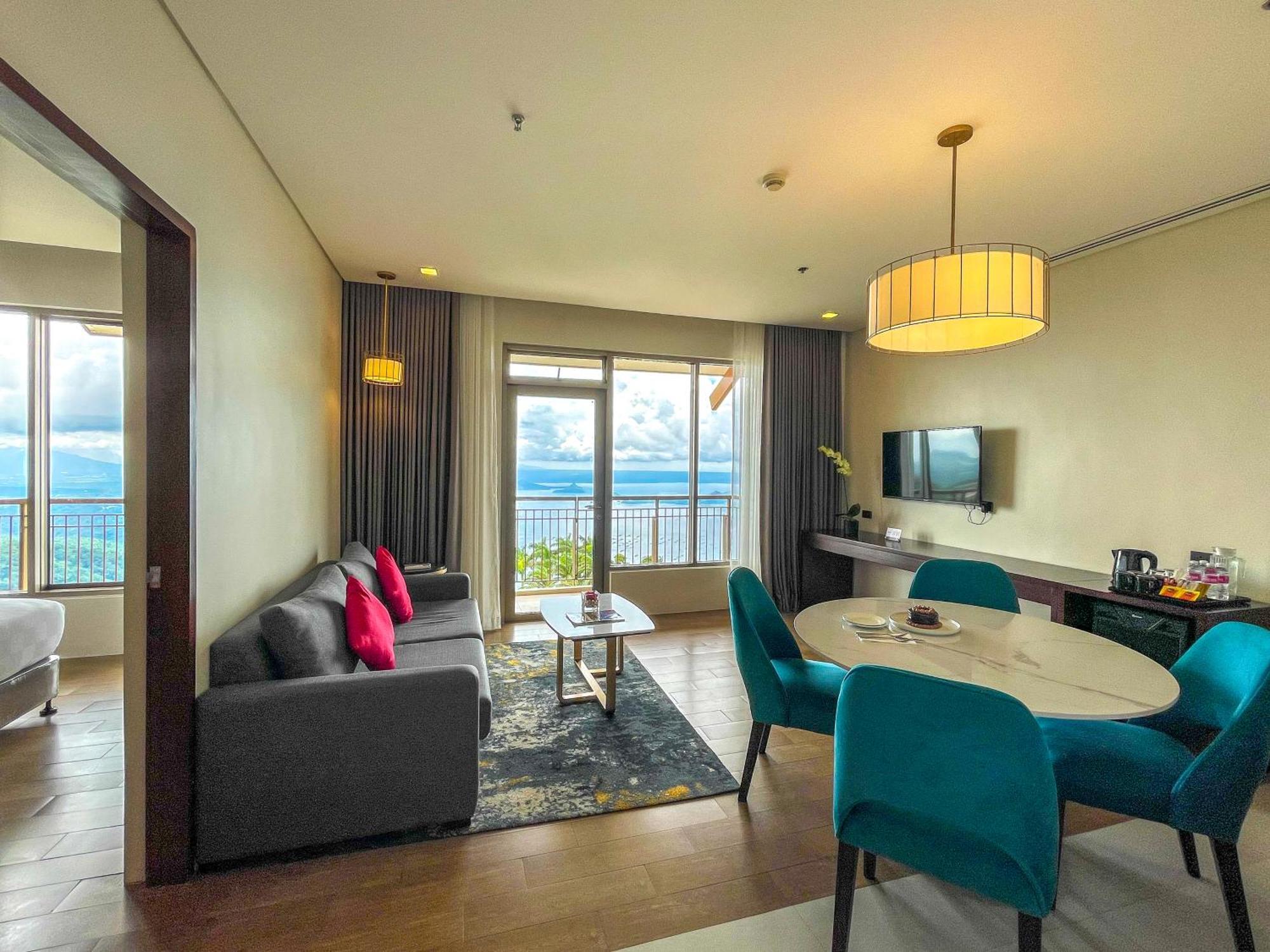 Hotel Summit Ridge Tagaytay - Newly Renovated à Tagaytay City Extérieur photo