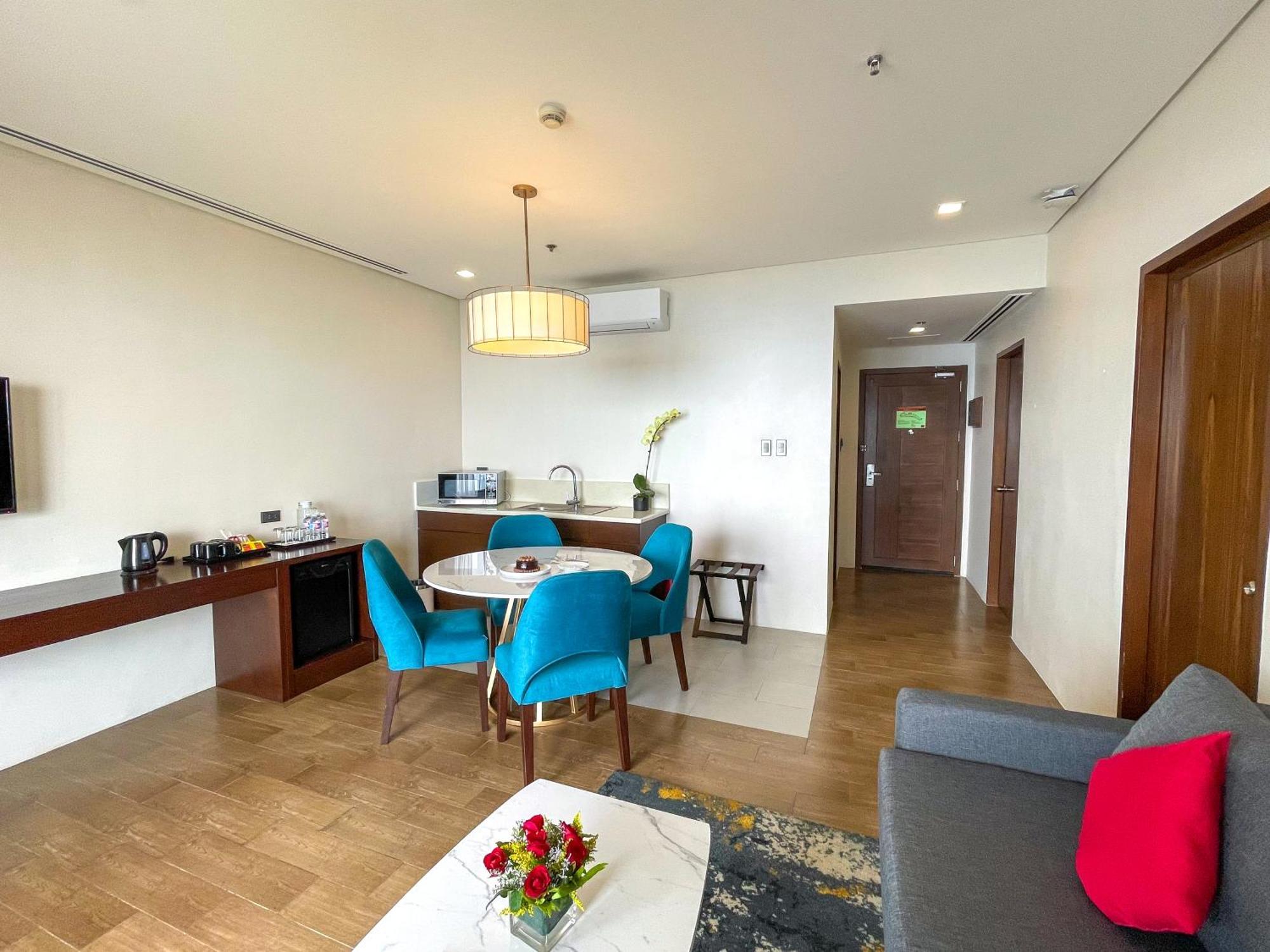 Hotel Summit Ridge Tagaytay - Newly Renovated à Tagaytay City Extérieur photo