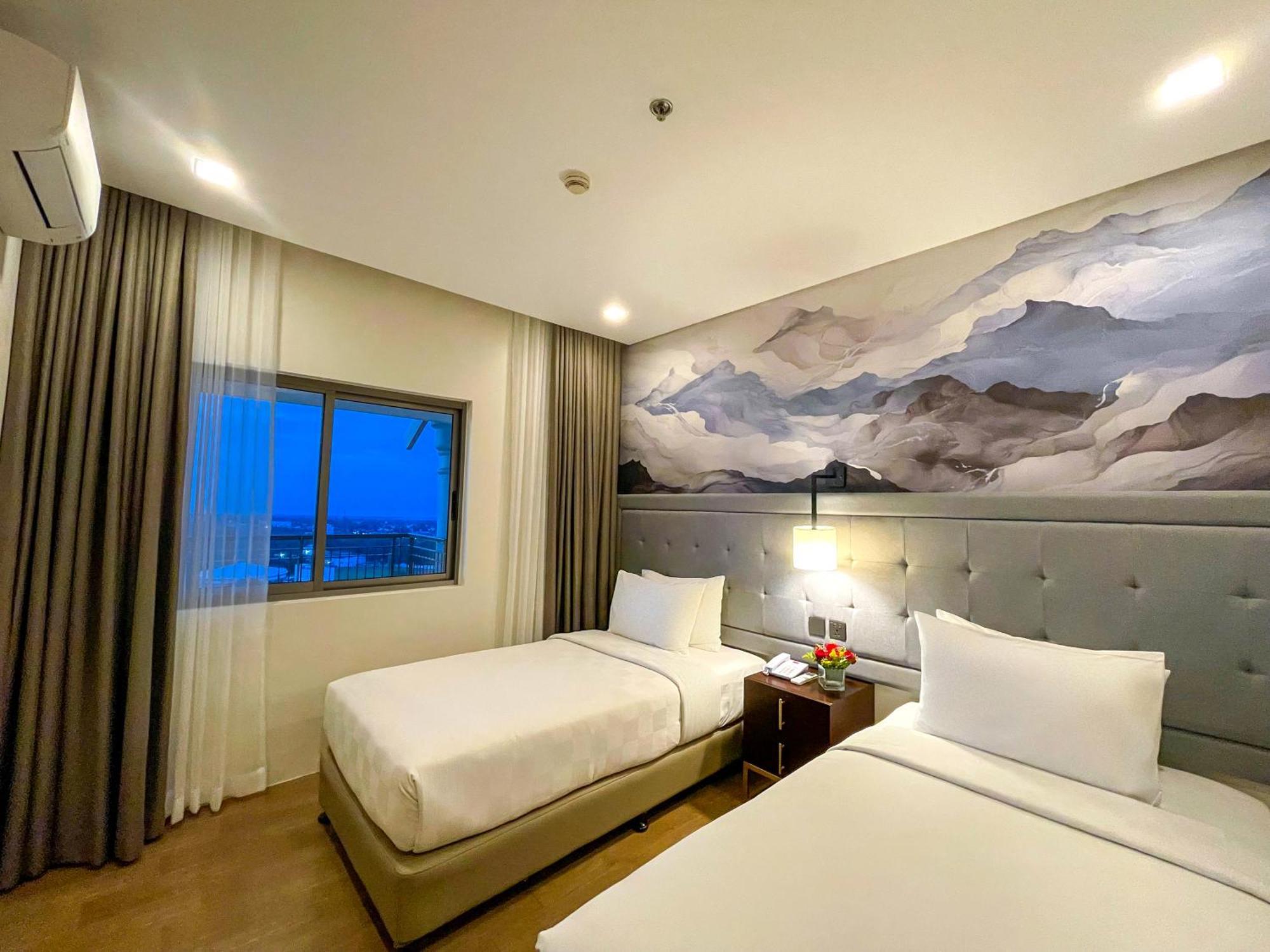 Hotel Summit Ridge Tagaytay - Newly Renovated à Tagaytay City Extérieur photo